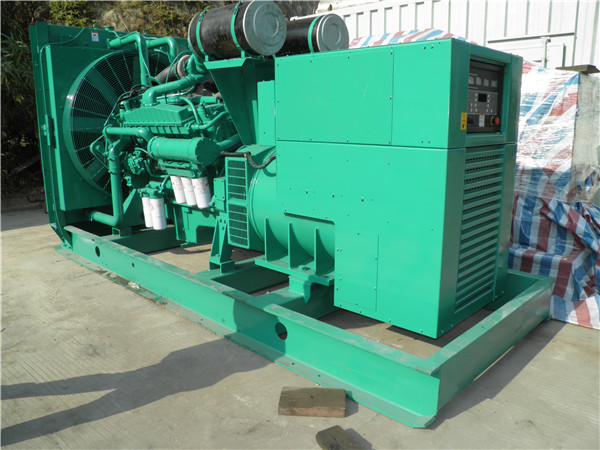 苏州出租发电机 发电机组厂家：柴油发电机组的控制屏的作用是什么？